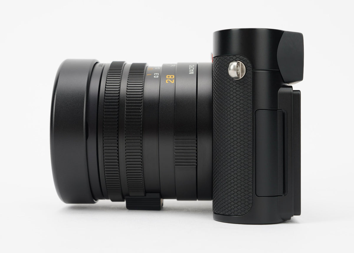 Leica Q3 60MP Full-Frame Compact Camera with Summilux 28mm f/1.7 ASPH. Lens