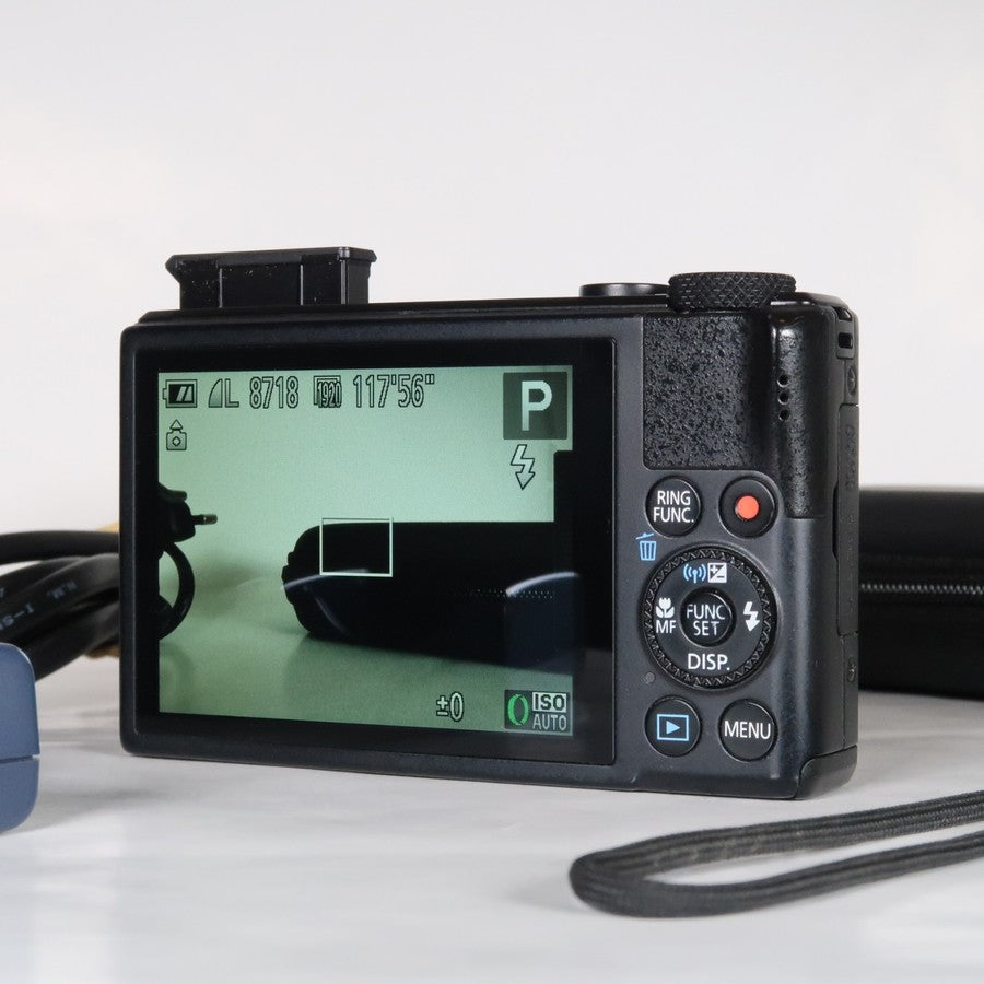 Canon PowerShot S110 12.1 MP Digital Camera Black with Case and SD Card - Excellent Condition